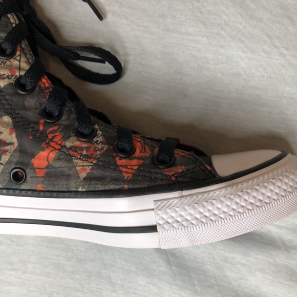 Harley Quinn DC x Converse Chuck Taylor size 7 Women’s - Picture 5 of 17